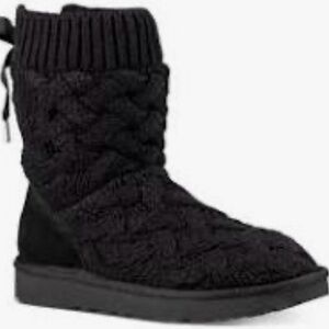 Uggs Isla Bow Lace up Boots size 7